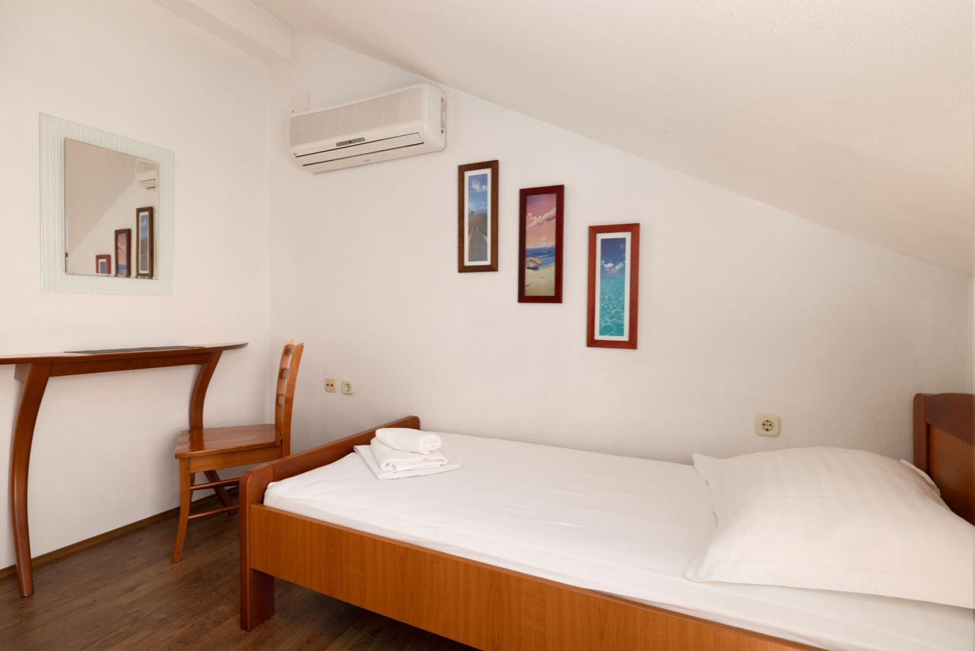 Jasminka Apartments Podgora Exterior photo